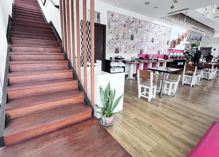 Redstar Hotel Jakarta